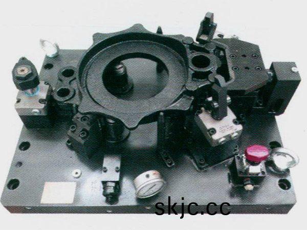 製(zhi)動器(qi)底(di)闆(ban)液壓裌具
